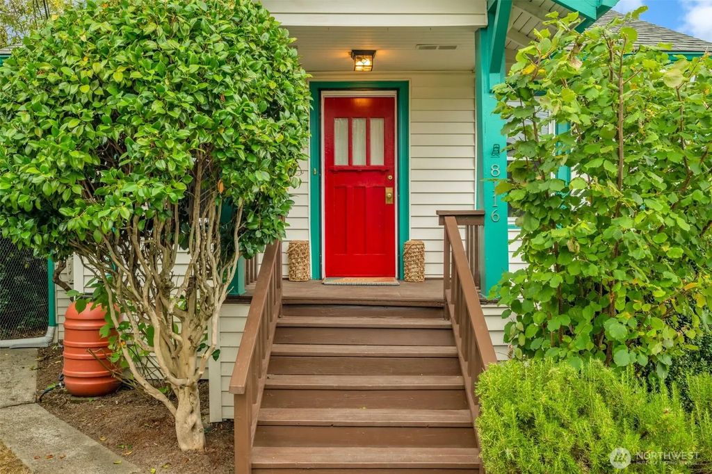 8116 48th Avenue S, Seattle