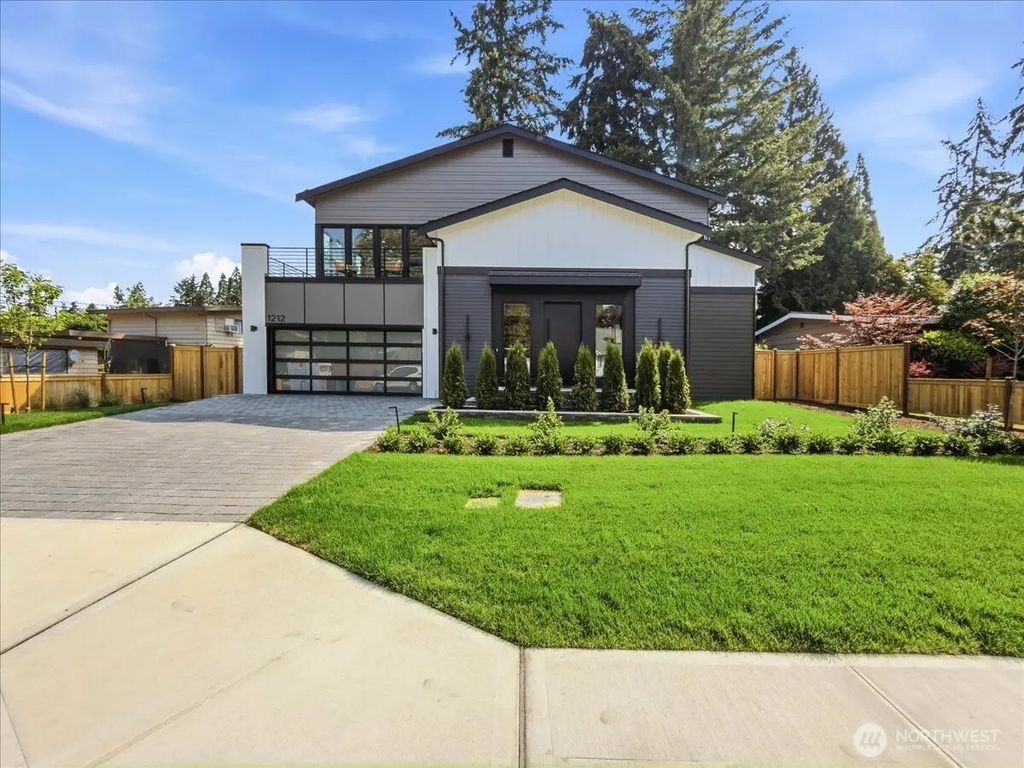 1212 143rd Avenue Se, Bellevue