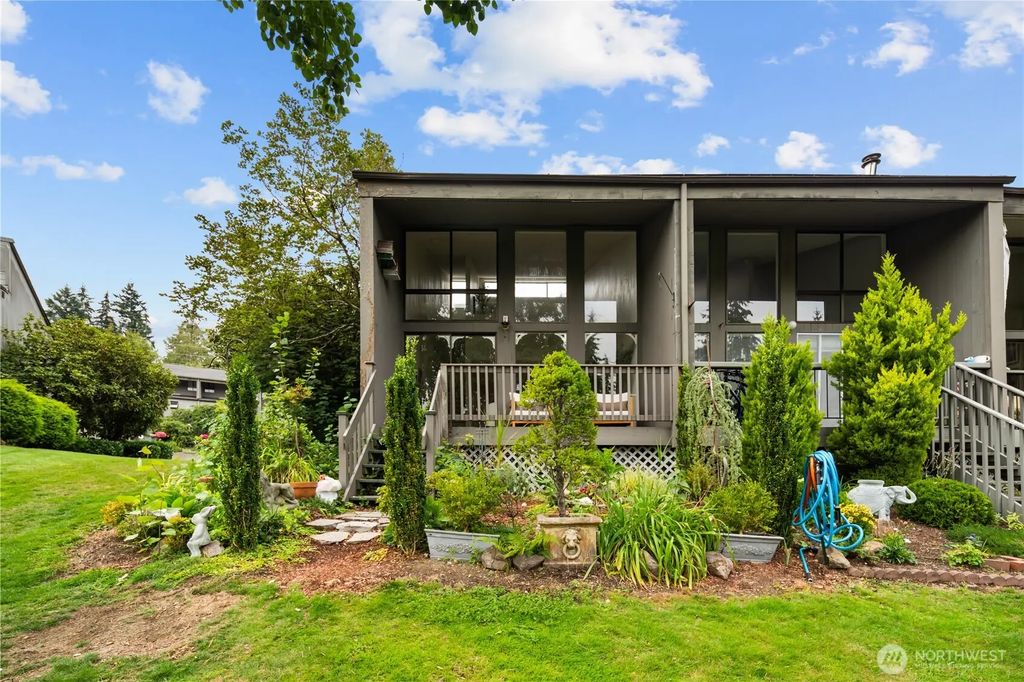 6788 138th Avenue Ne 623, Redmond