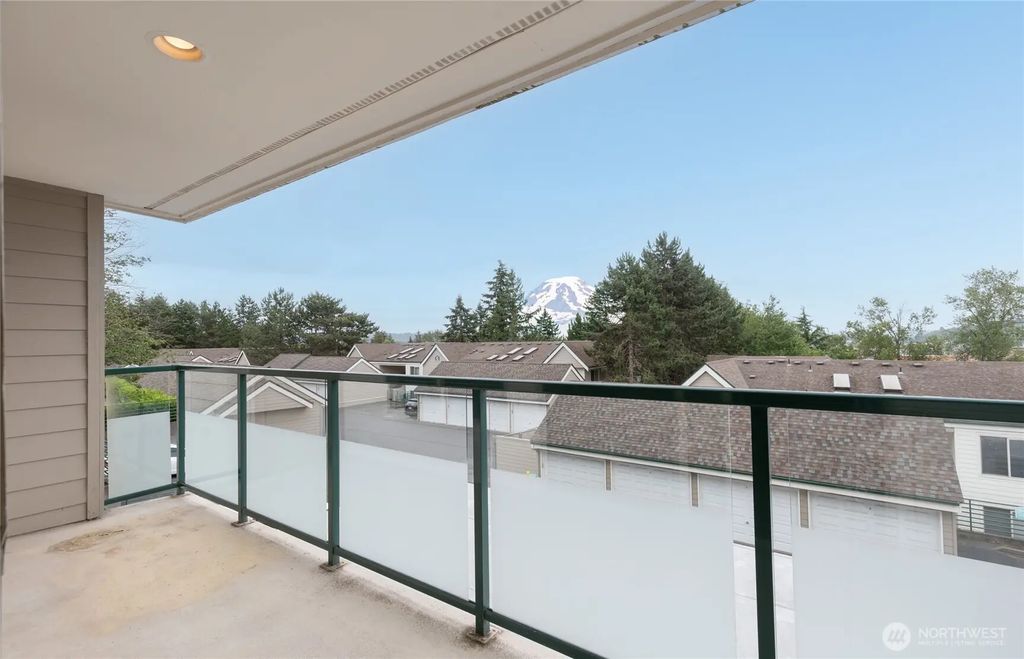 15315 Sunwood Boulevard A202, Tukwila