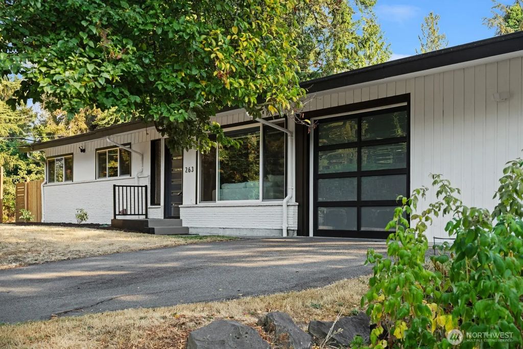 263 N 171st Street, Shoreline