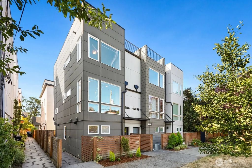 1549 Nw 61st Street A, Seattle