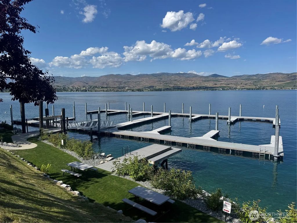 4057 Lakeview Place, Chelan