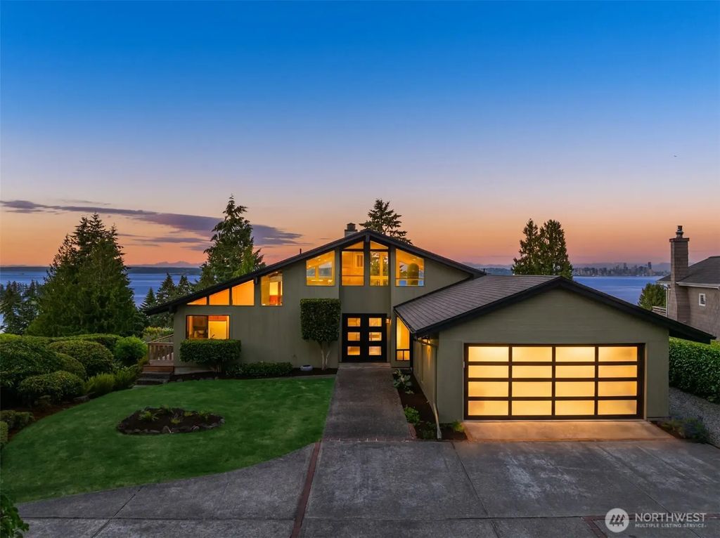 10793 Ne Bill Point Drive, Bainbridge Island