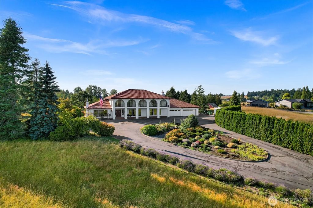 2752 Douglas Road, Ferndale