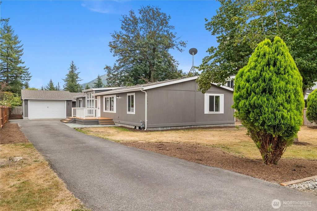 138 2nd Street, Gold Bar