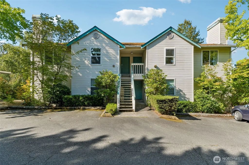 6835 Ne 153rd Place A202, Kenmore