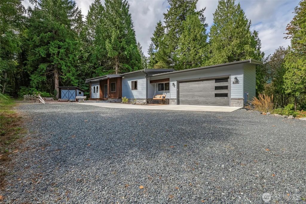 697 Axelson Road, Bellingham