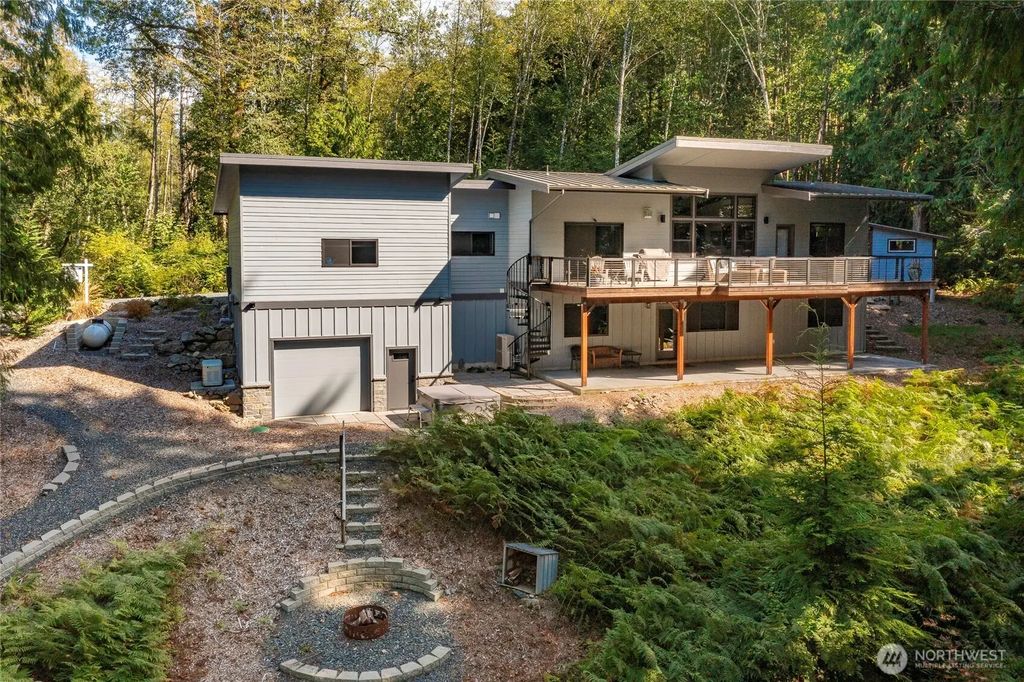 697 Axelson Road, Bellingham