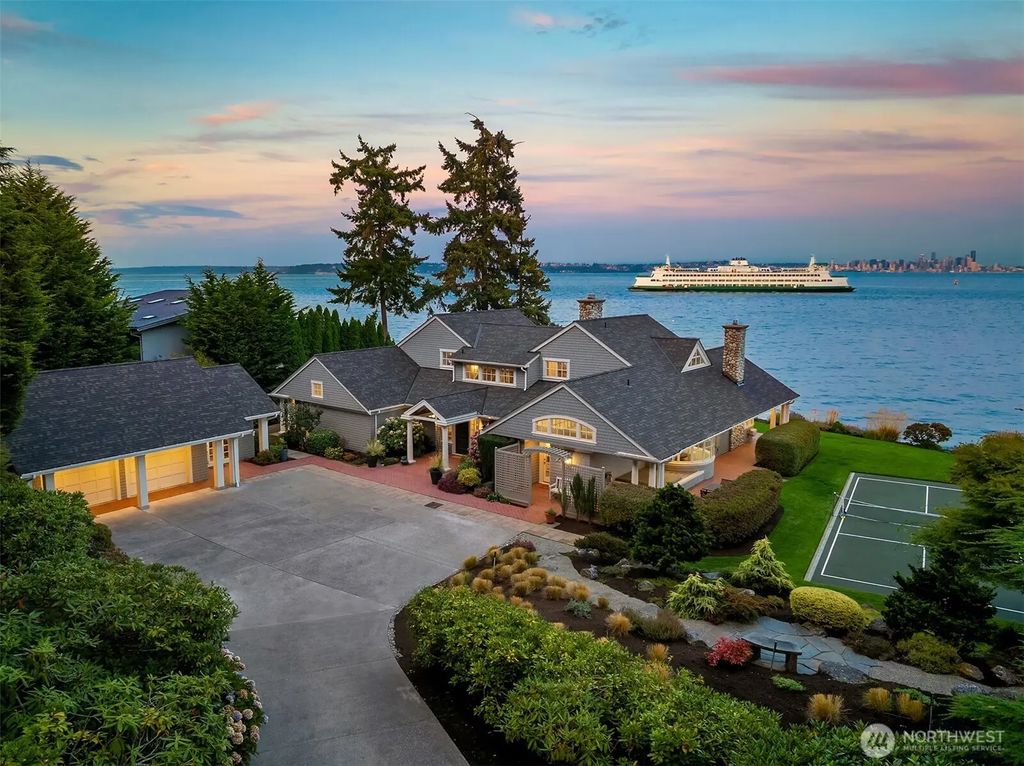 5216 Rockaway Beach Road Ne, Bainbridge Island
