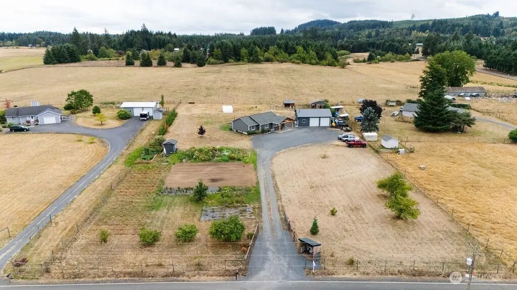 193 Schoolhouse Road, Winlock