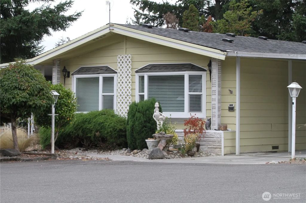 2500 S 370th Street 206, Federal Way