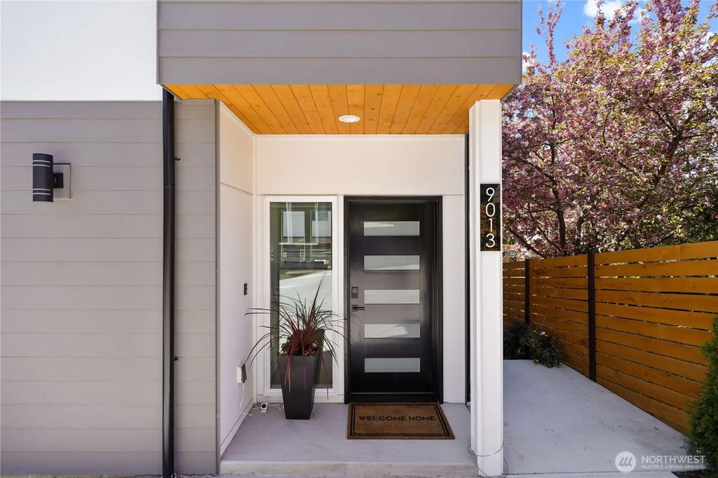 9013 14th Avenue Sw, Seattle