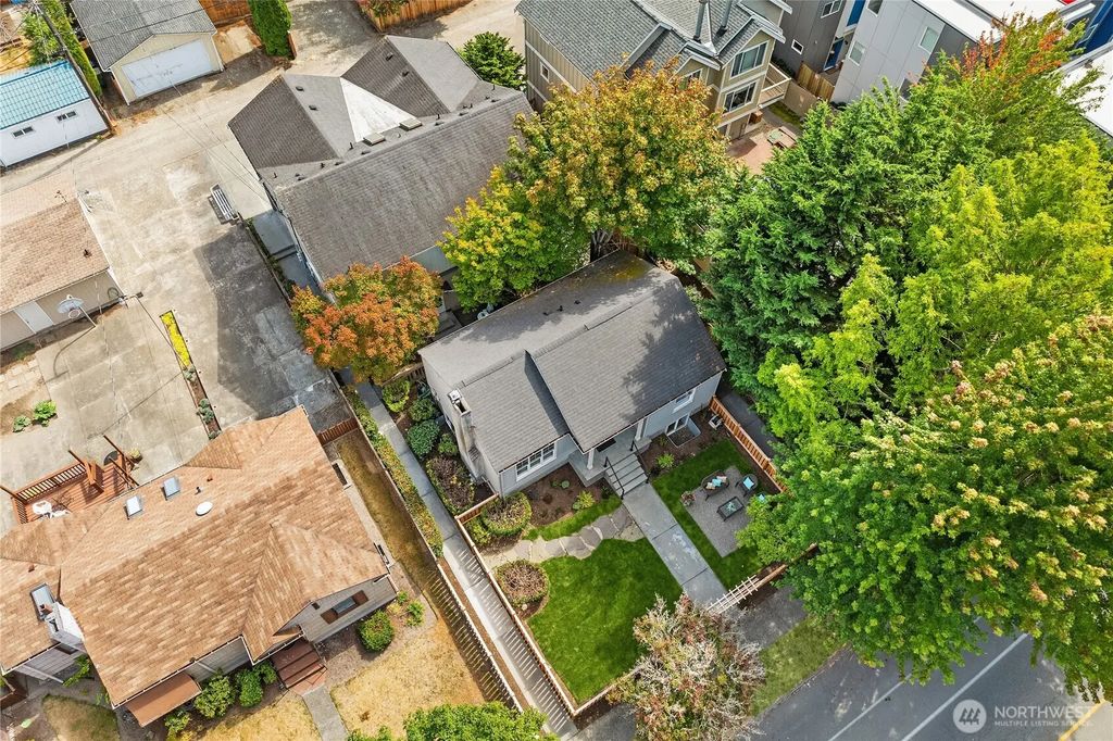 5616 Fauntleroy Way Sw, Seattle