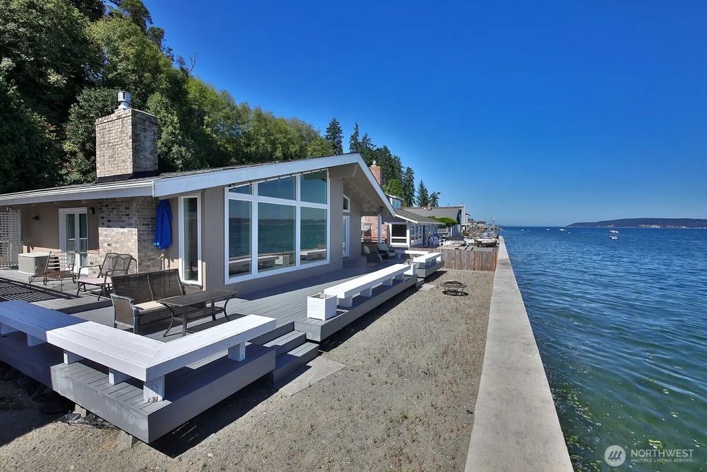 3761 Bells Lane, Langley