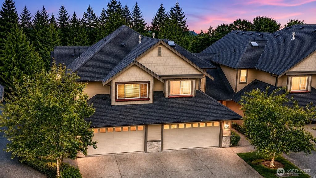 13824 N Creek Drive 1702, Mill Creek