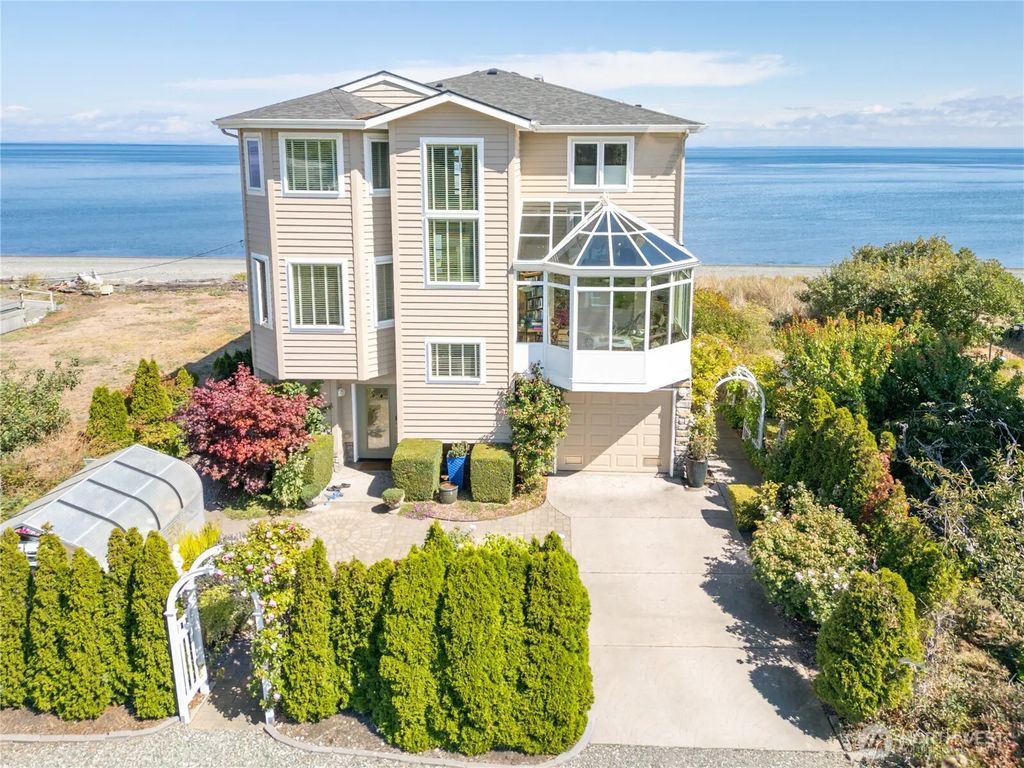 851 3 Crabs Rd, Sequim
