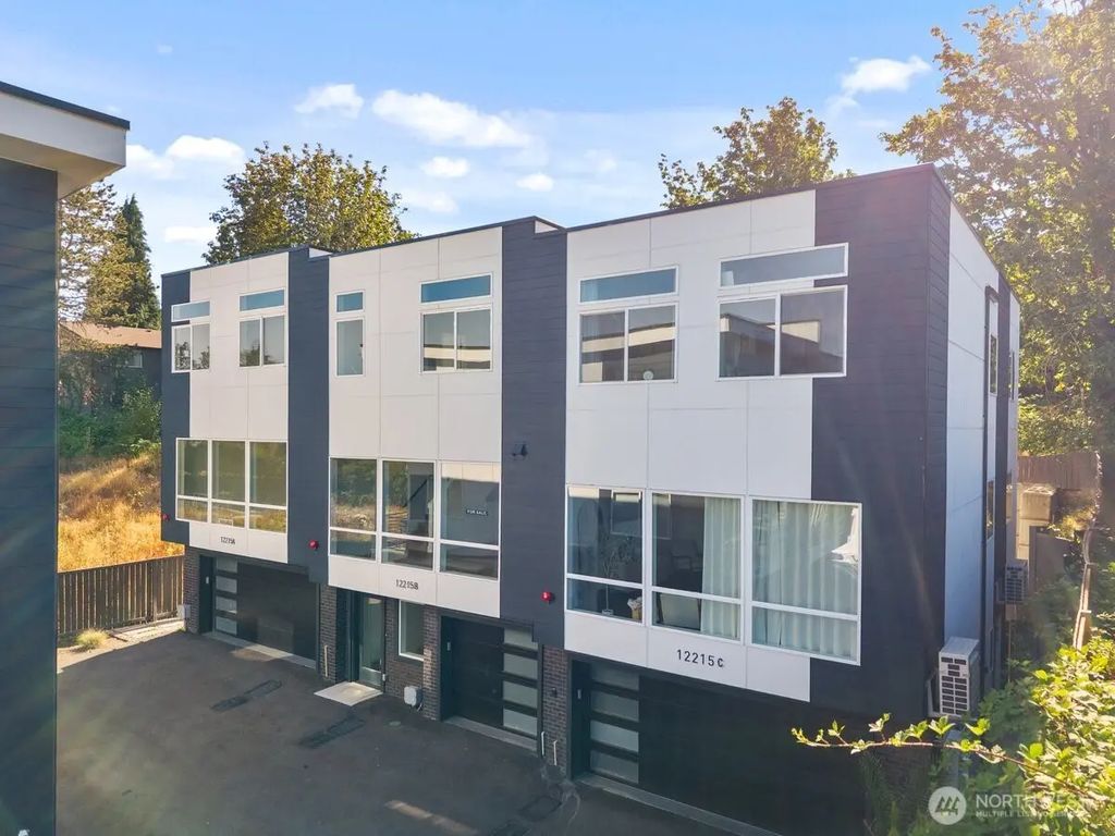 12215 Des Moines Memorial Drive S B, Seattle