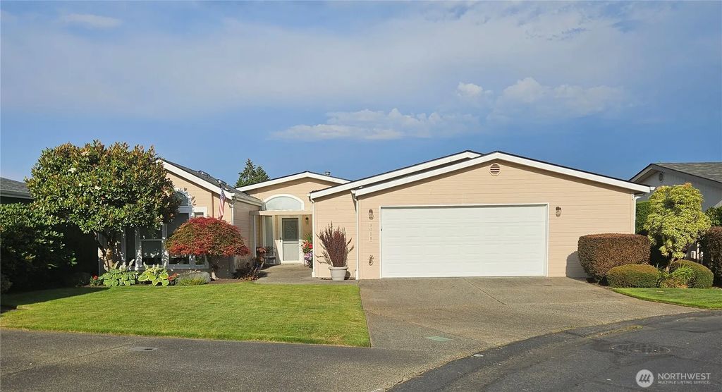 9011 61st Avenue Ct E, Puyallup