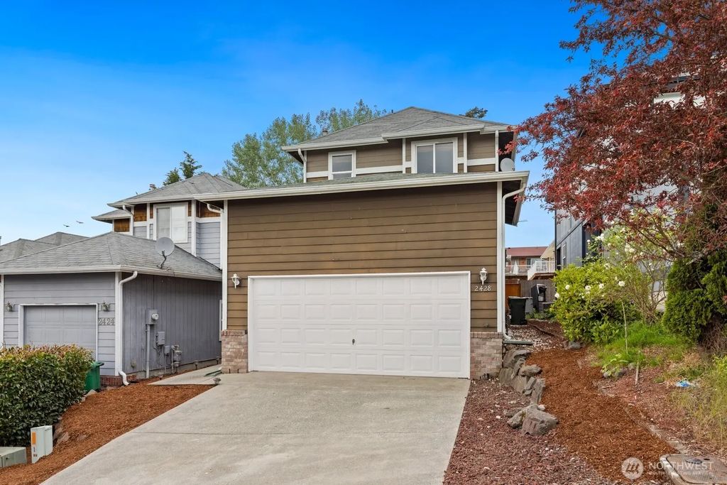 2428 Ne 13th Street, Renton