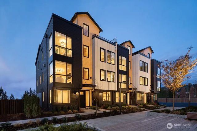 13371 Ne 175th Place 30, Woodinville