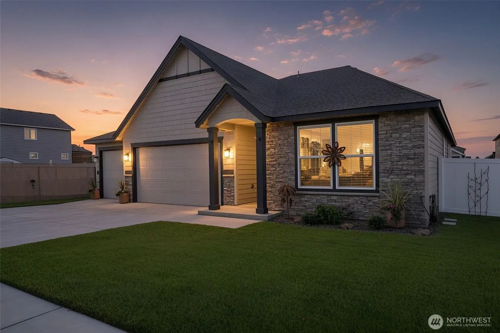4713 W Thrush Street, Moses Lake