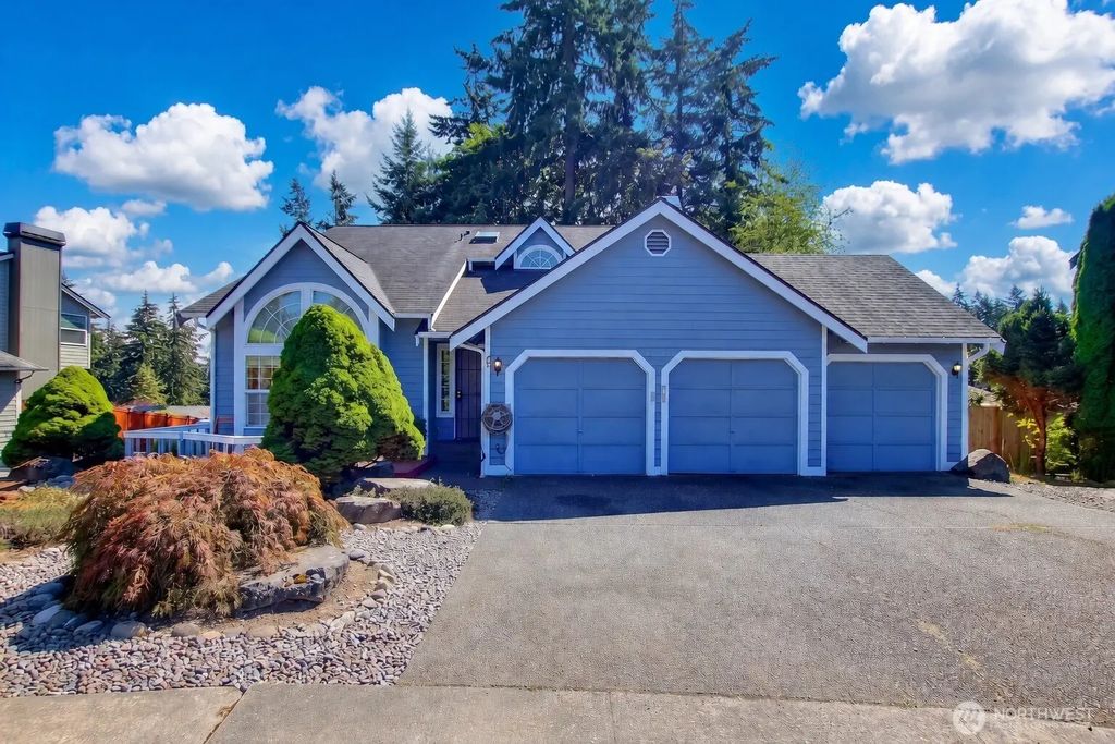 2023 S 302nd Place, Federal Way