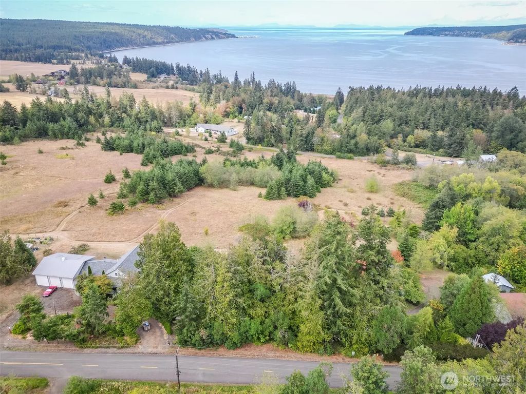 9999 Old Gardiner Road, Sequim