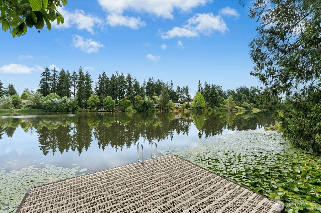 1132 N 198th Street C302, Shoreline