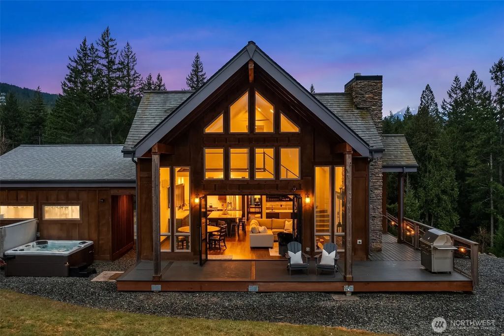 126 Burl Lane, Packwood