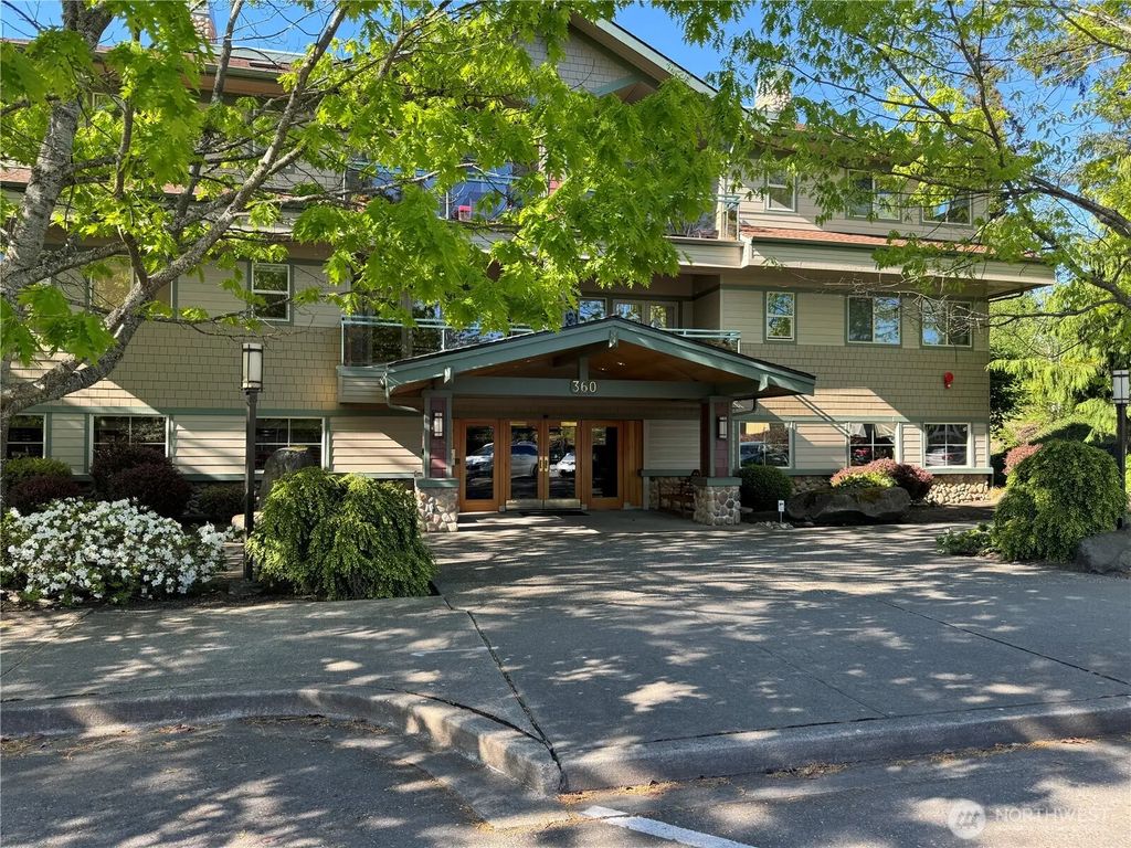 360 Knechtel Way Ne 207, Bainbridge Island