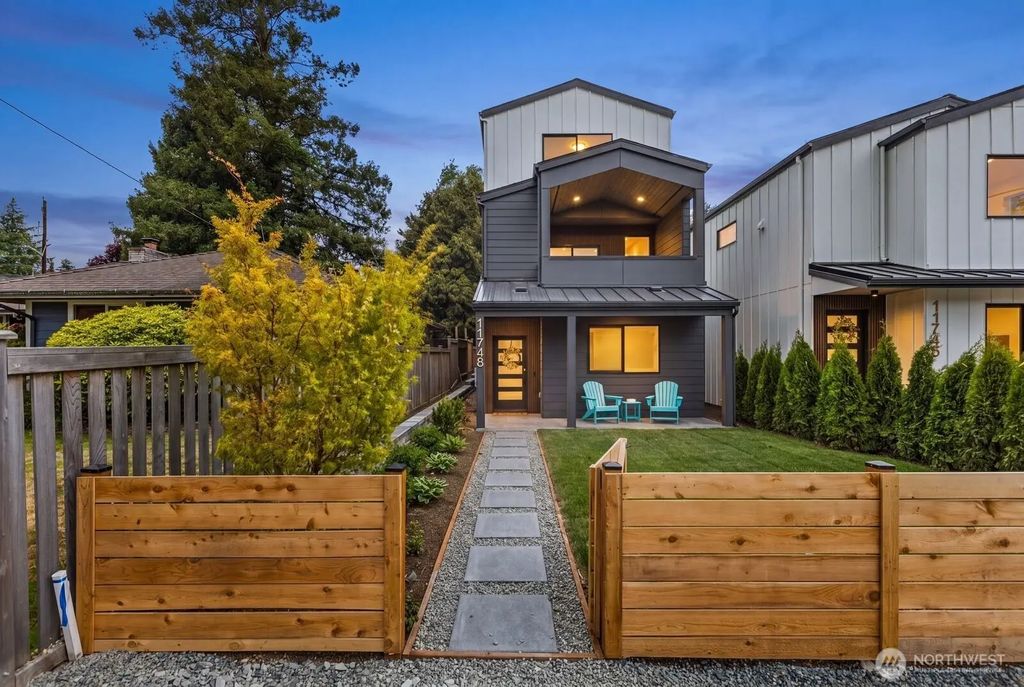 11748 Dayton Avenue N, Seattle