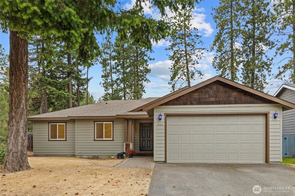 302 Denny Avenue, Cle Elum