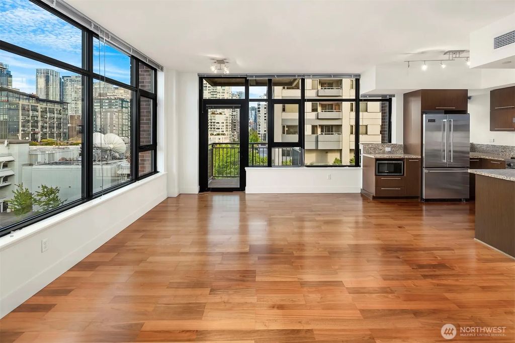 2911 2nd Avenue 902, Seattle