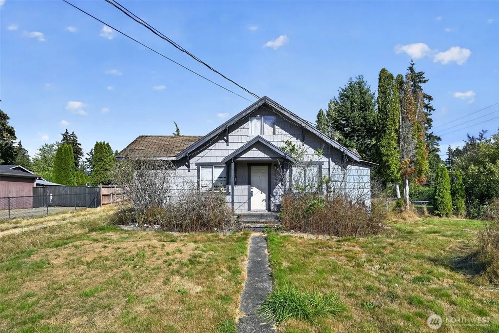 9305 Golden Given Road E, Tacoma