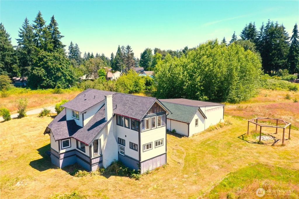 24507 Meridian Avenue E, Graham
