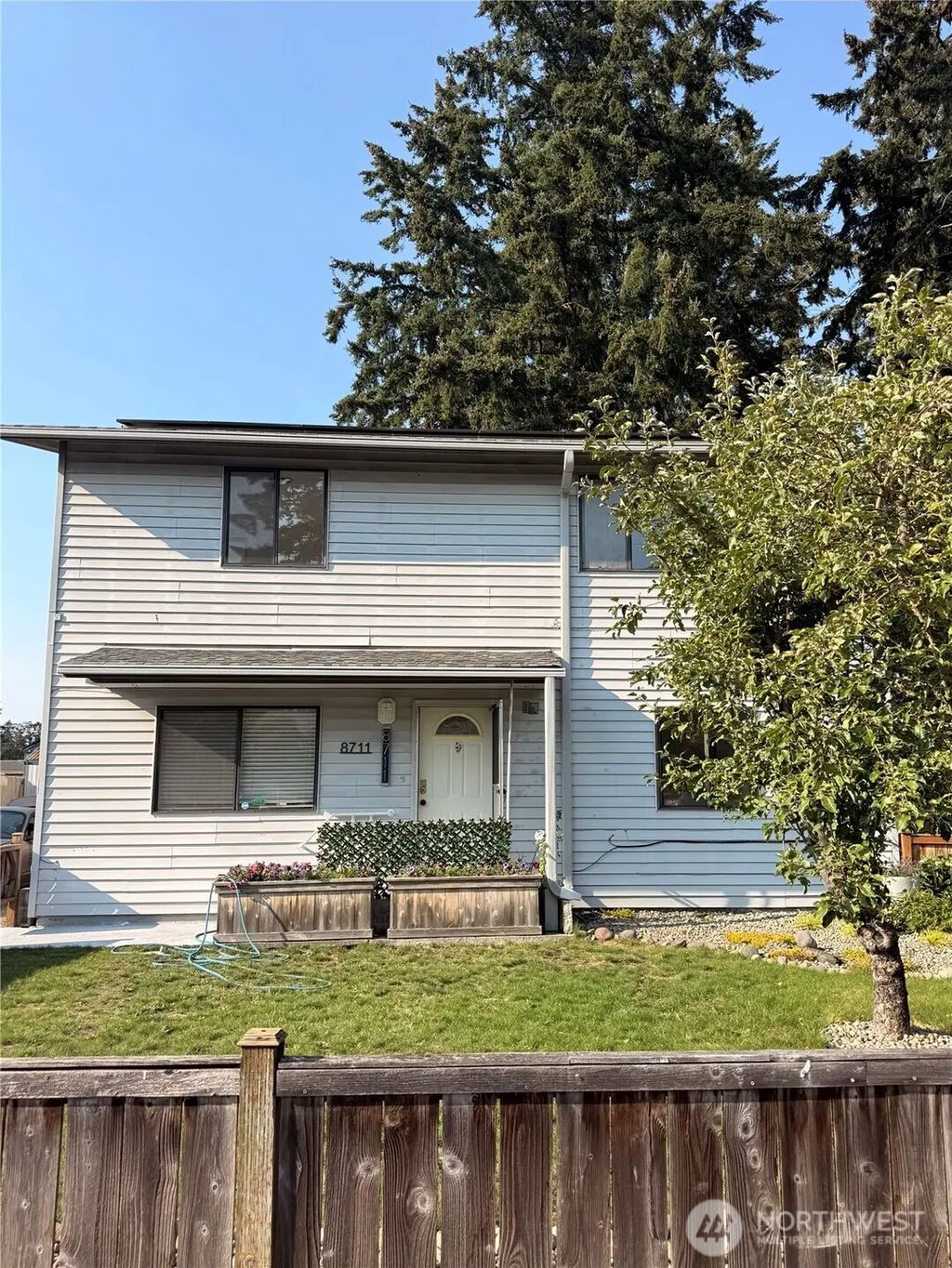 8711 Lawndale Avenue Sw, Lakewood