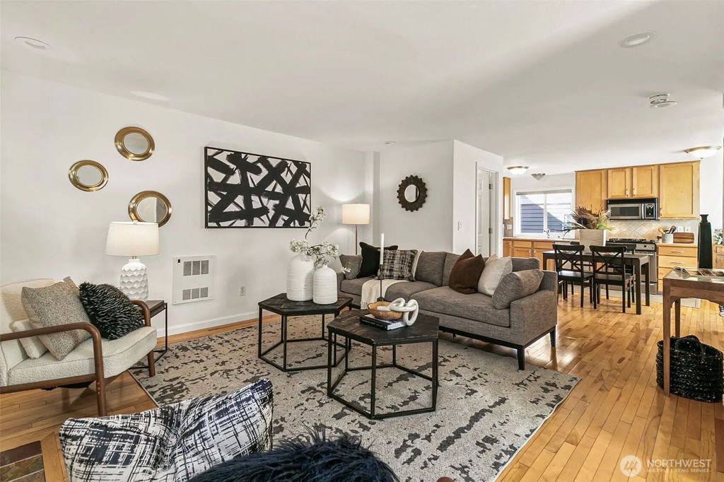 158 15th Avenue B, Seattle