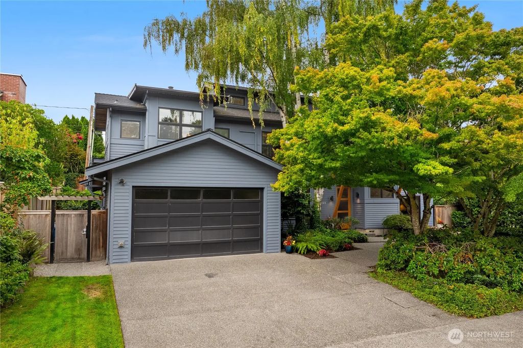 2223 39th Avenue E, Seattle