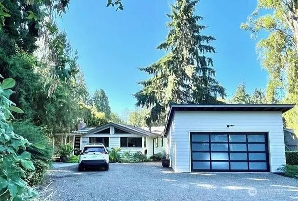 10191 Ne Beach Crest Drive, Bainbridge Island