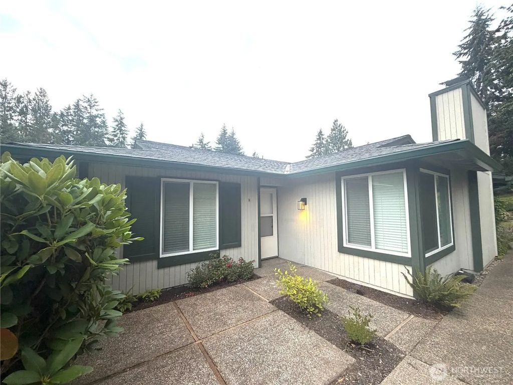 516 S 325th Street 20h, Federal Way