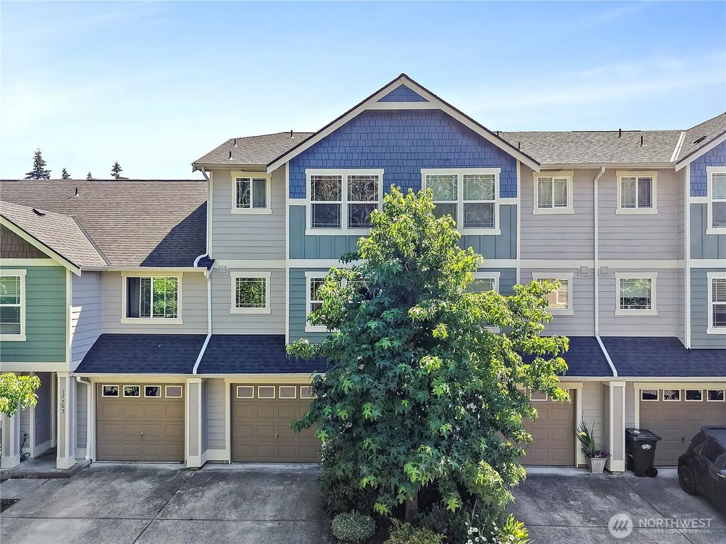 17707 79th Avenue Ct E 18, Puyallup