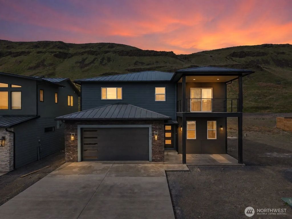 201 Bridgeview Drive, Vantage