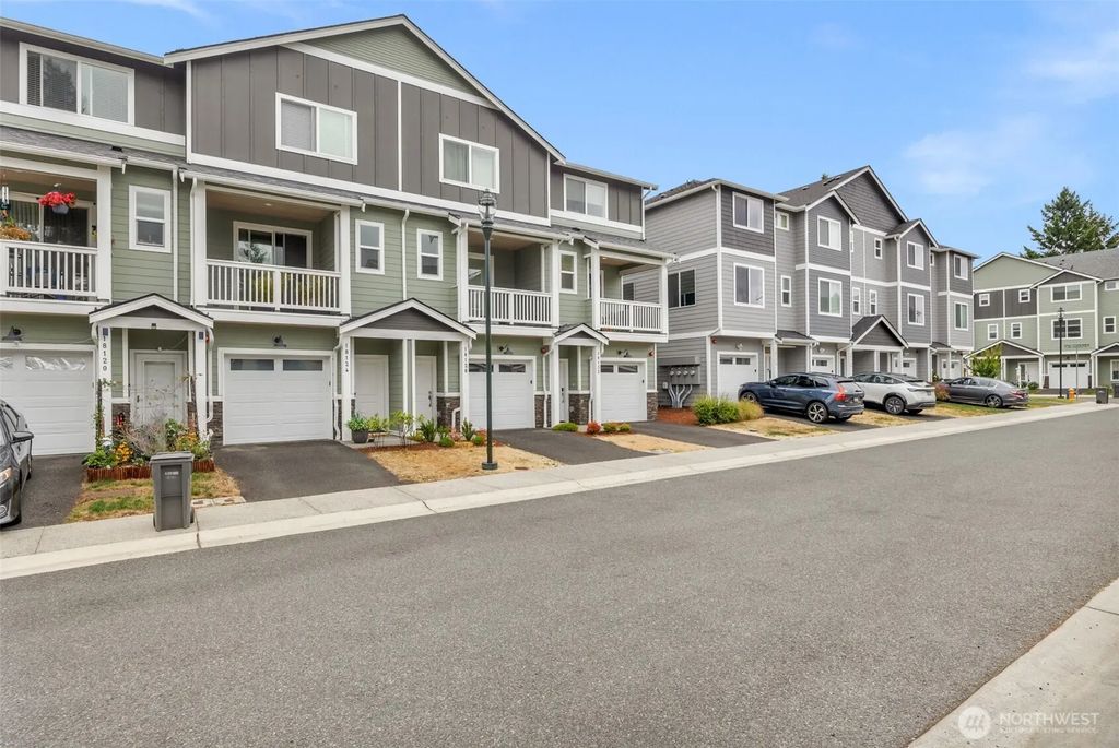 18132 1st Place Sw, Normandy Park