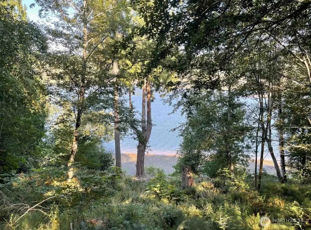 108 E Beaver Lane, Shelton