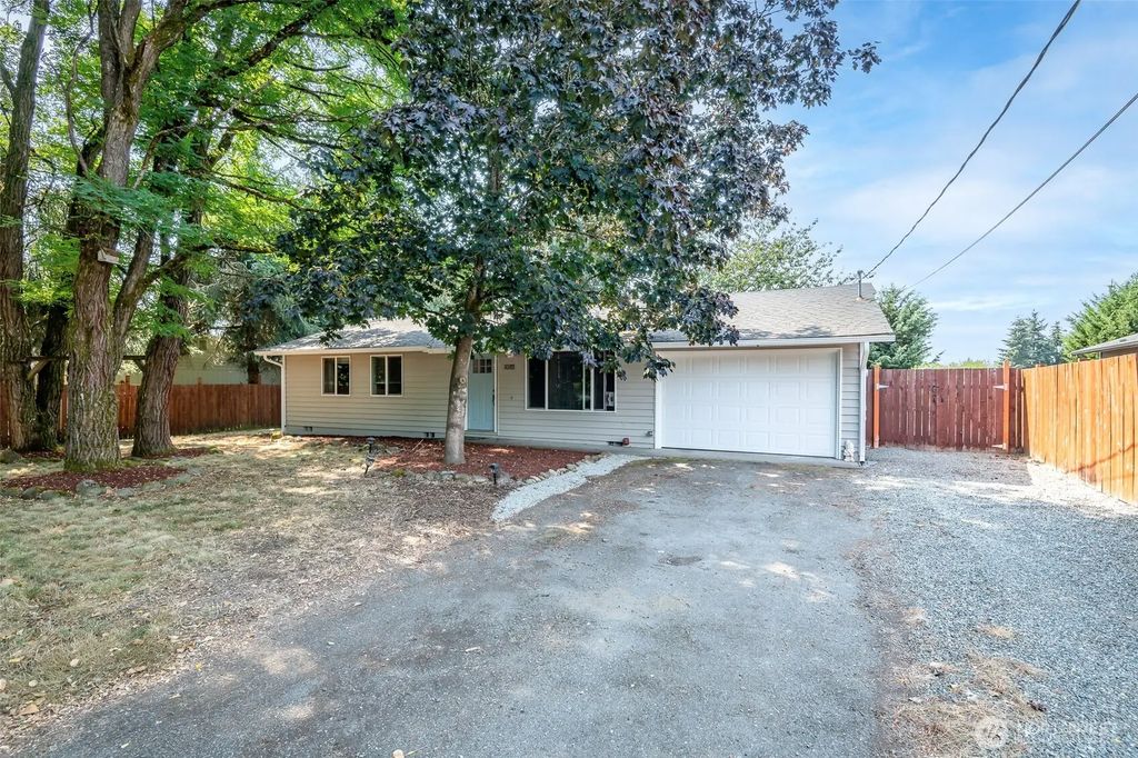 10111 Grove Road Se, Yelm