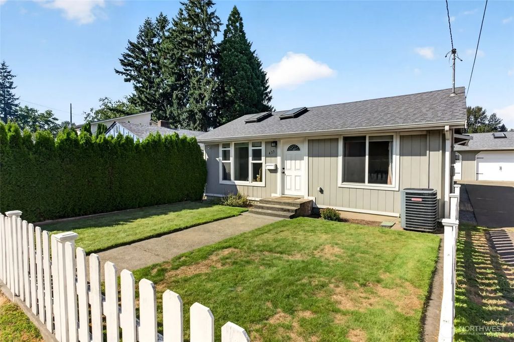 435 Harrison Street, Sumner