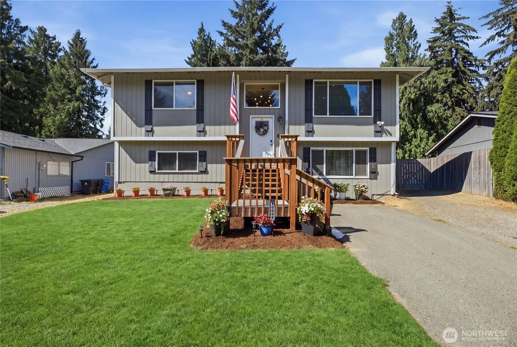 16008 120th Avenue E, Puyallup