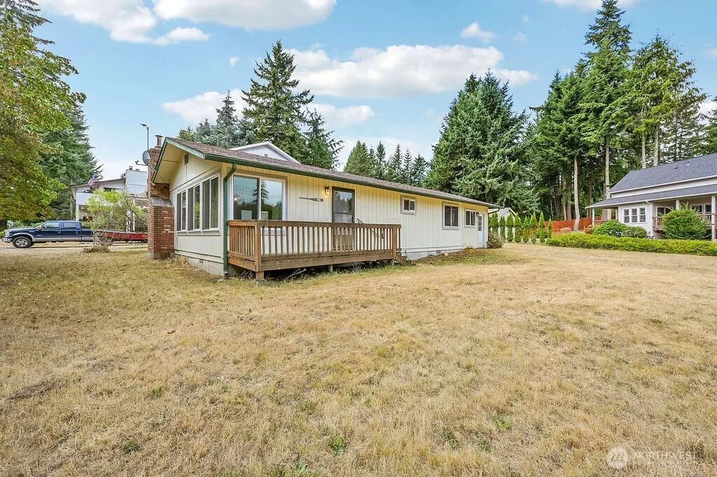 11 Finch Lane, Port Ludlow