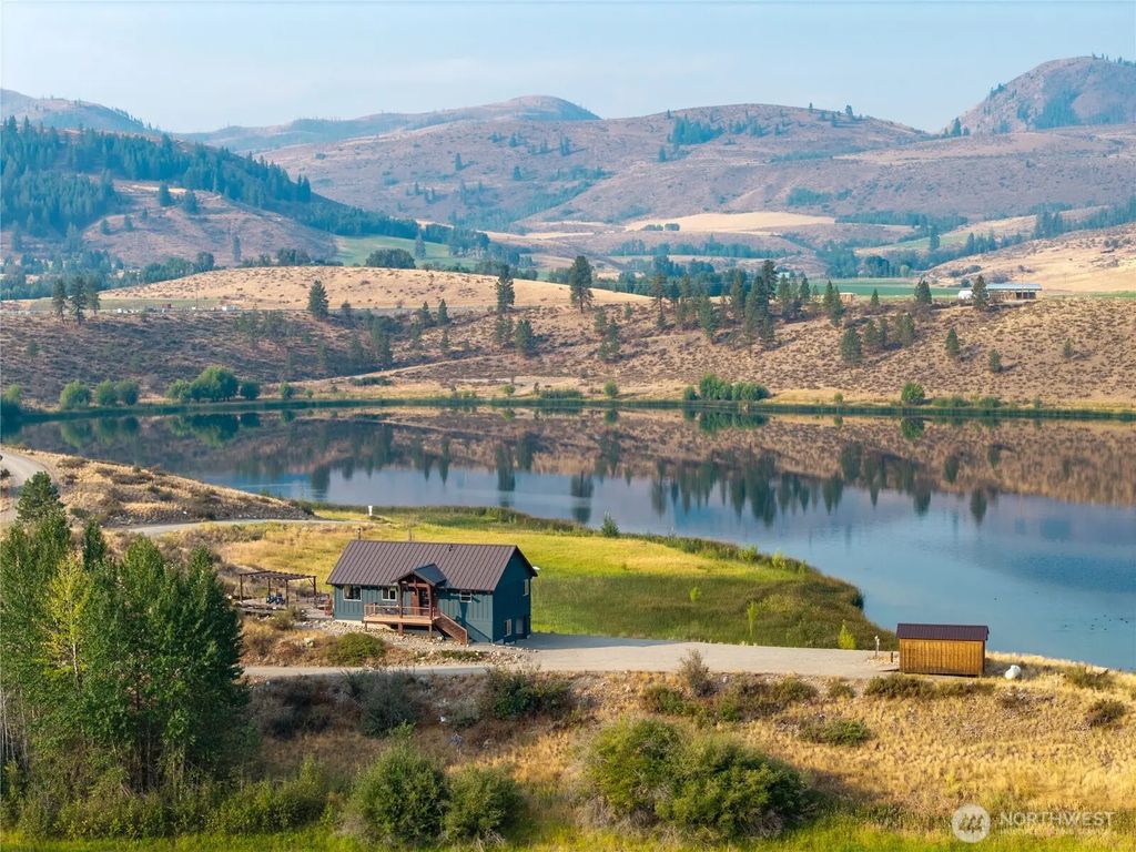 43 Twin Lakes Access Road, Winthrop